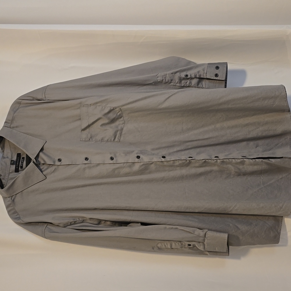 Synrgy Men's Gray Button-Up Shirt